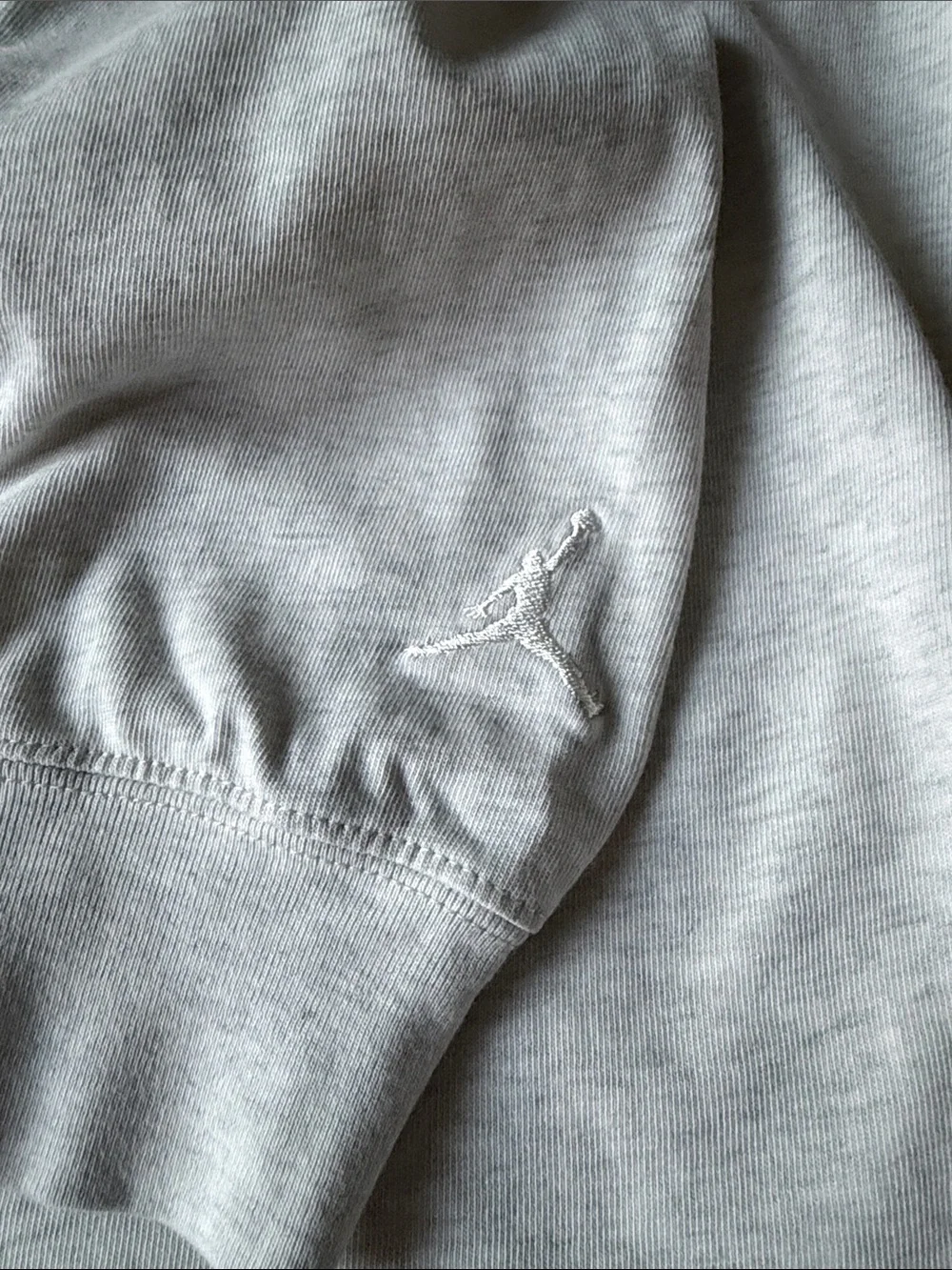 Air Jordan Heather Grey Lightweight Crewneck Sweatshirt Men’s Small